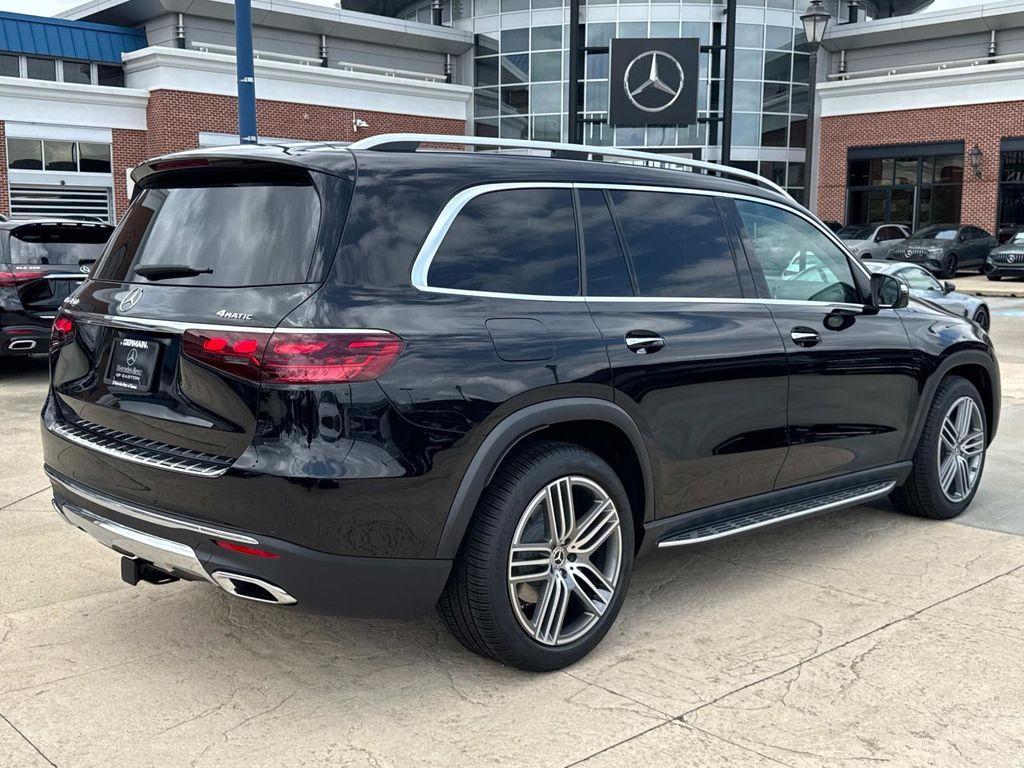new 2025 Mercedes-Benz GLS 450 car