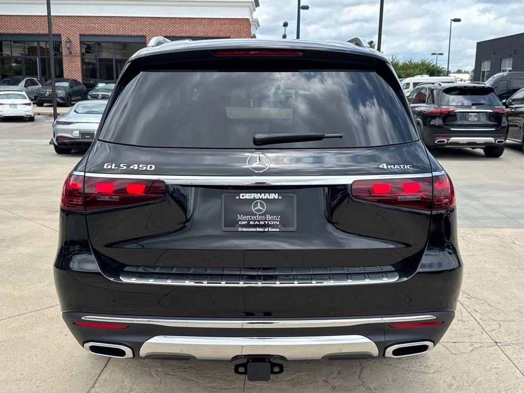 new 2025 Mercedes-Benz GLS 450 car