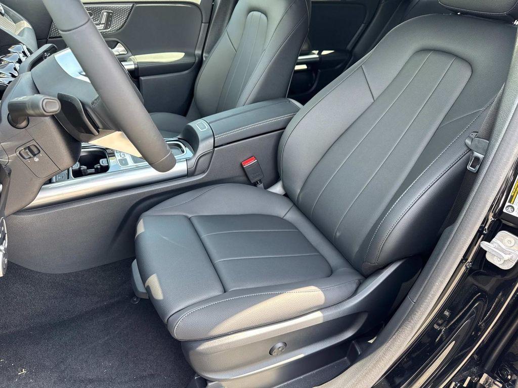 new 2025 Mercedes-Benz GLA 250 car, priced at $48,495