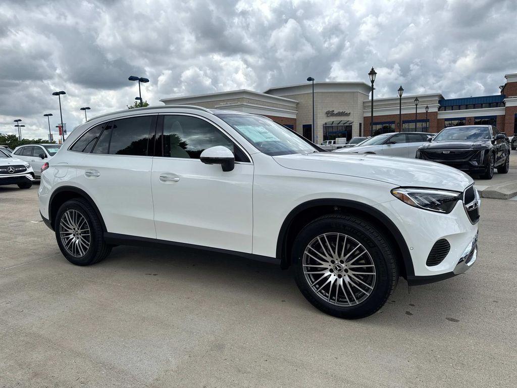 new 2025 Mercedes-Benz GLC 300 car, priced at $58,765