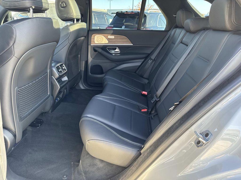 new 2026 Mercedes-Benz GLE 580 car, priced at $105,650