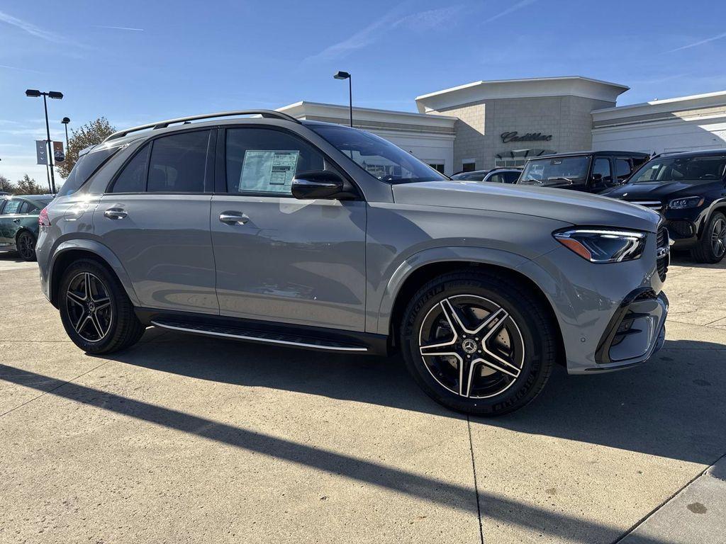new 2026 Mercedes-Benz GLE 580 car, priced at $105,650