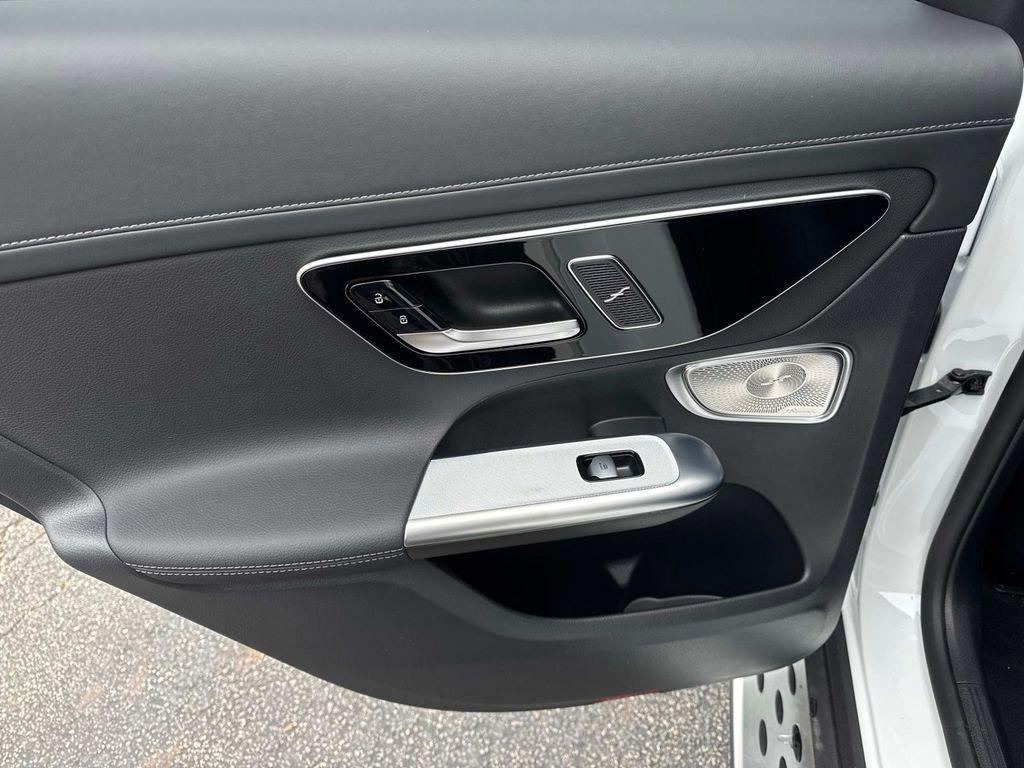 new 2025 Mercedes-Benz GLC 300 car, priced at $71,795