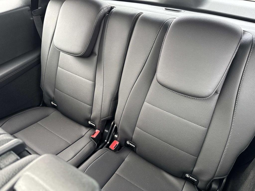 new 2025 Mercedes-Benz GLS 450 car