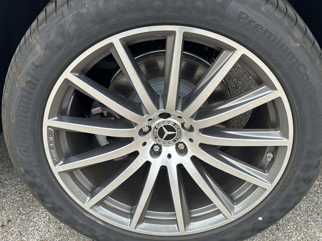 new 2025 Mercedes-Benz GLS 450 car