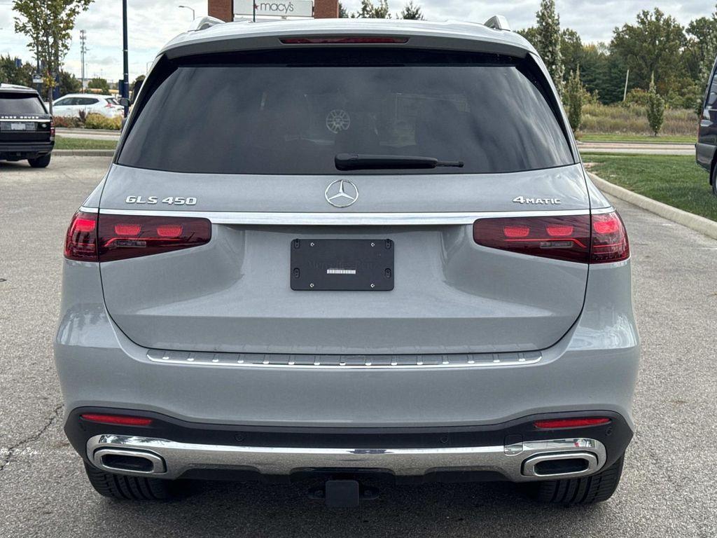 new 2025 Mercedes-Benz GLS 450 car