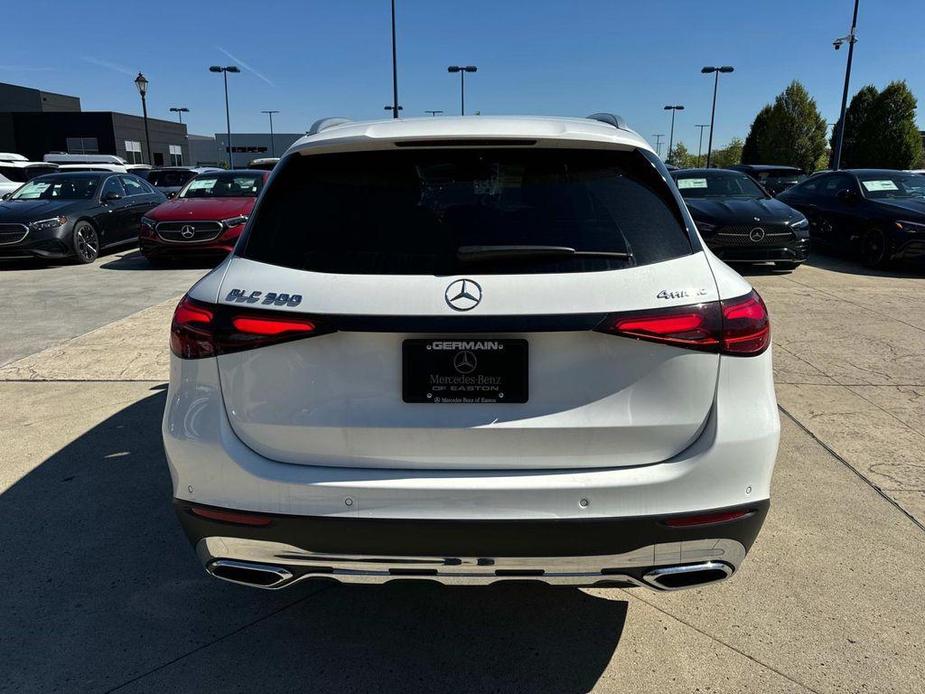 new 2024 Mercedes-Benz GLC 300 car