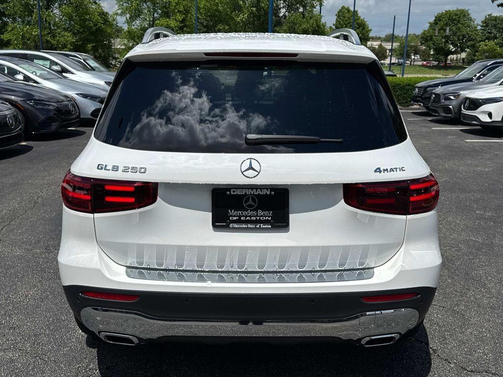 new 2025 Mercedes-Benz GLB 250 car, priced at $49,595