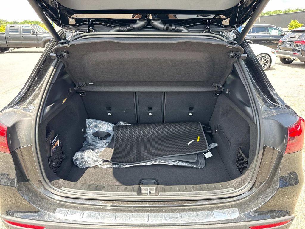 new 2025 Mercedes-Benz GLA 250 car, priced at $47,295