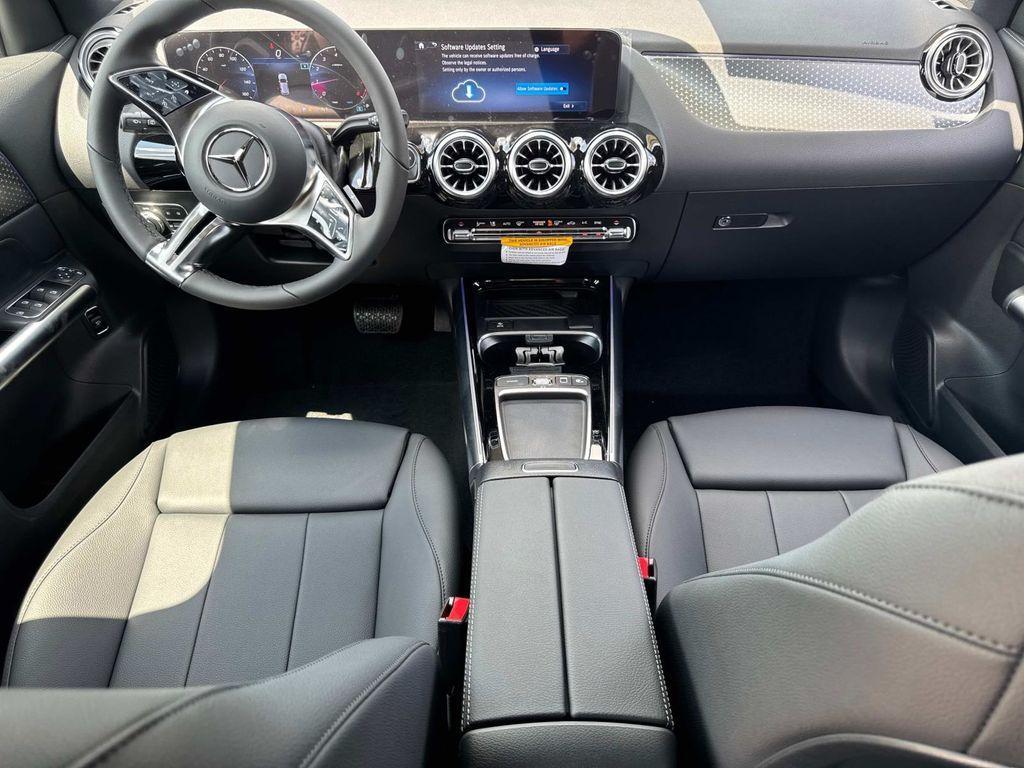 new 2025 Mercedes-Benz GLA 250 car, priced at $47,295