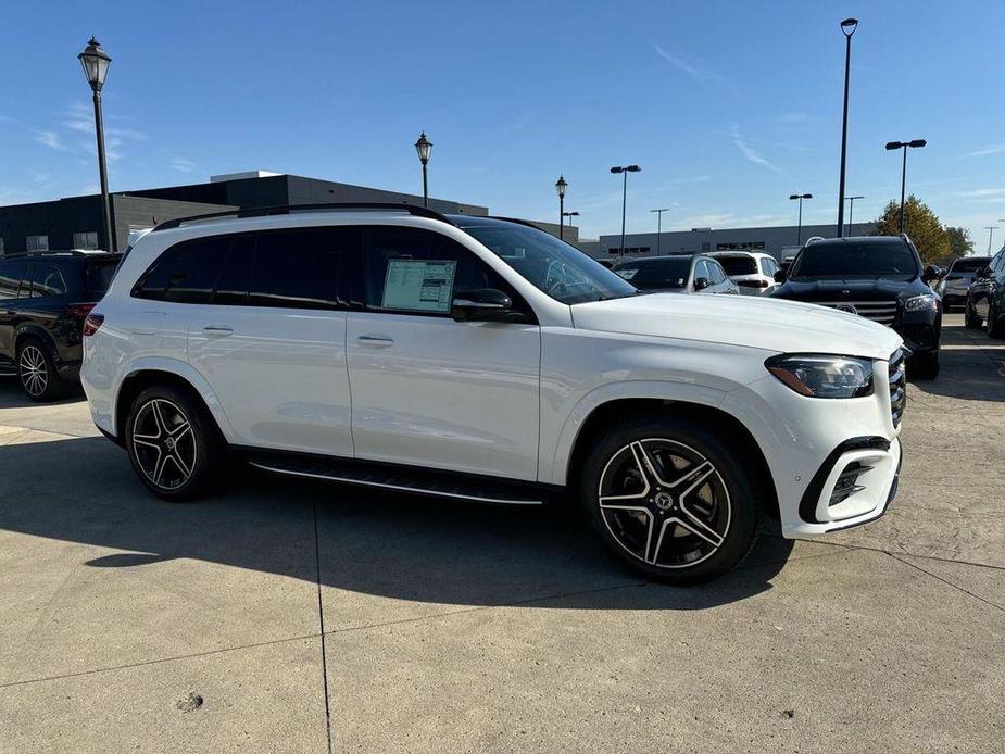 new 2025 Mercedes-Benz GLS 450 car