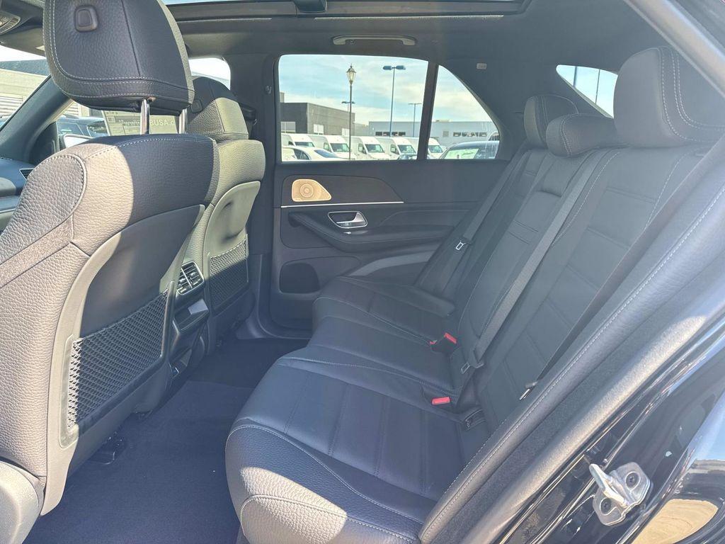 new 2025 Mercedes-Benz GLE 580 car, priced at $93,465