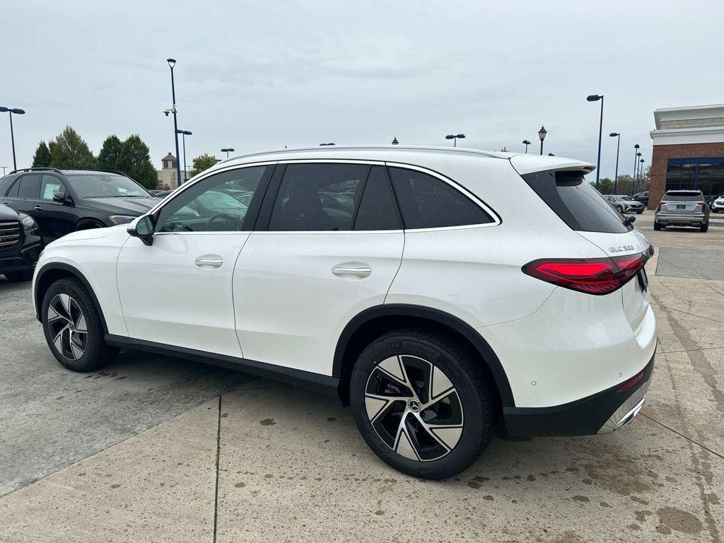 new 2024 Mercedes-Benz GLC 300 car, priced at $51,785