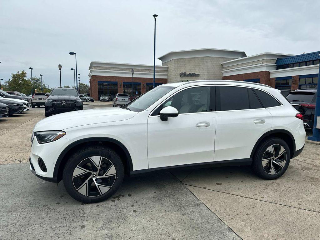 new 2024 Mercedes-Benz GLC 300 car, priced at $51,785