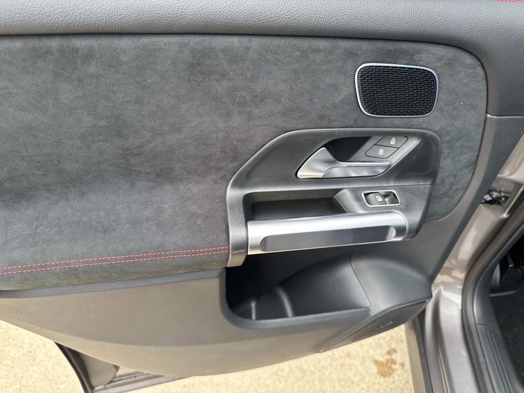 new 2025 Mercedes-Benz GLB 250 car, priced at $58,385
