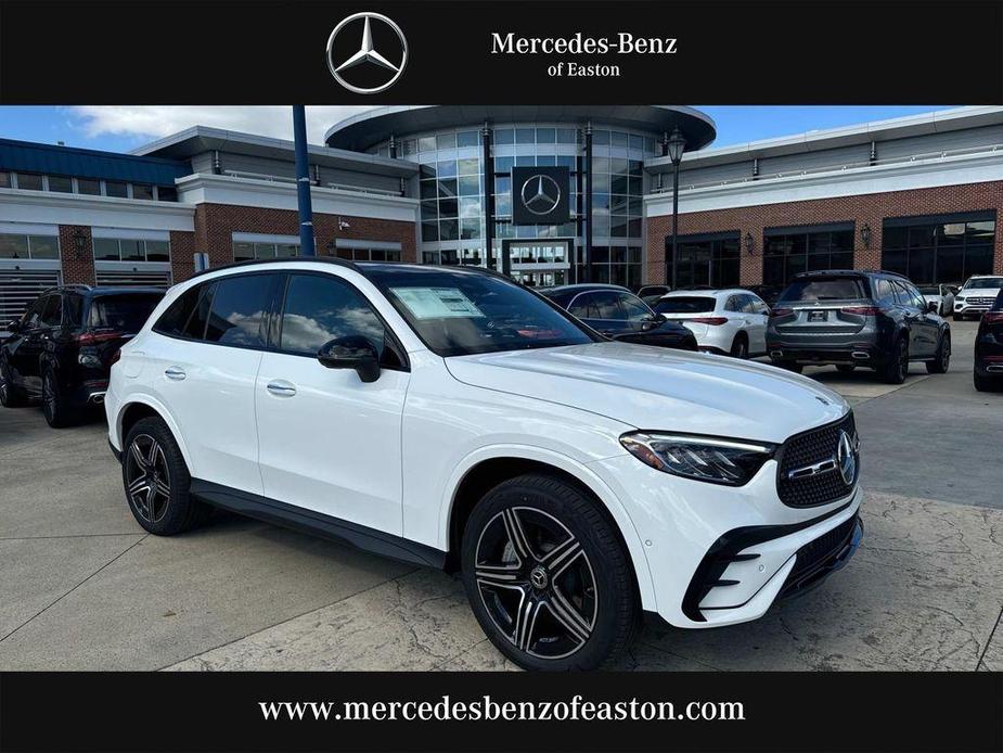 new 2025 Mercedes-Benz GLC 300 car