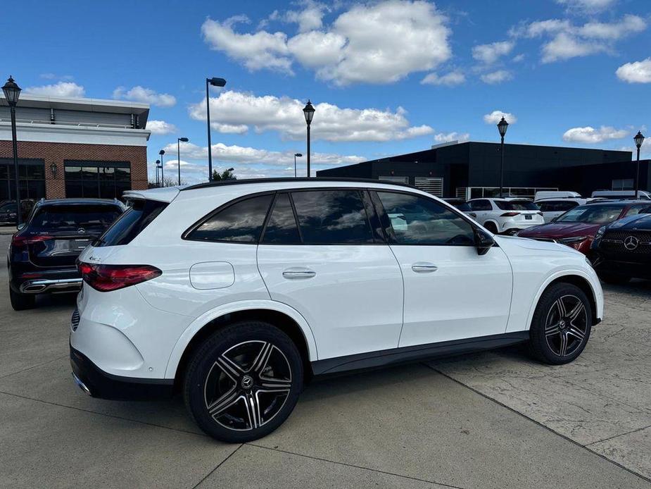 new 2025 Mercedes-Benz GLC 300 car