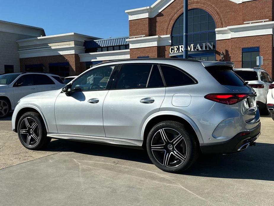 new 2025 Mercedes-Benz GLC 350e car