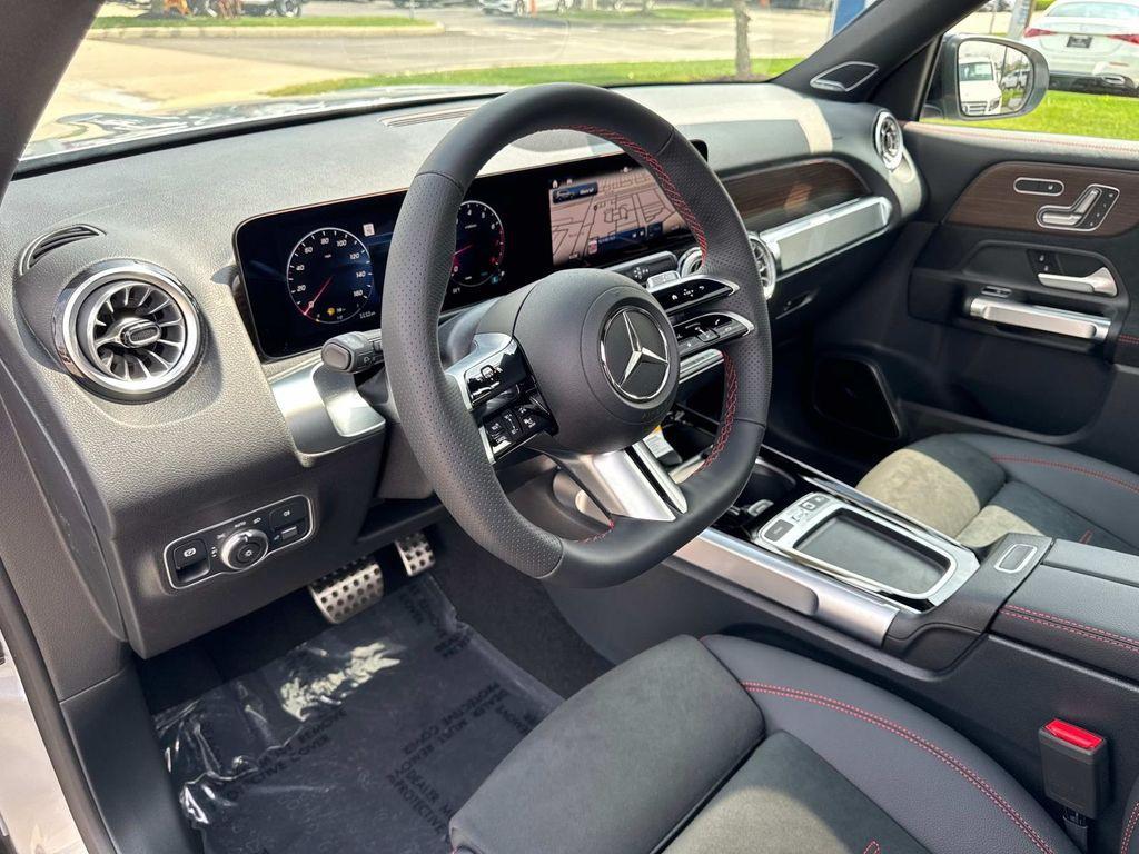 new 2025 Mercedes-Benz GLB 250 car, priced at $60,360