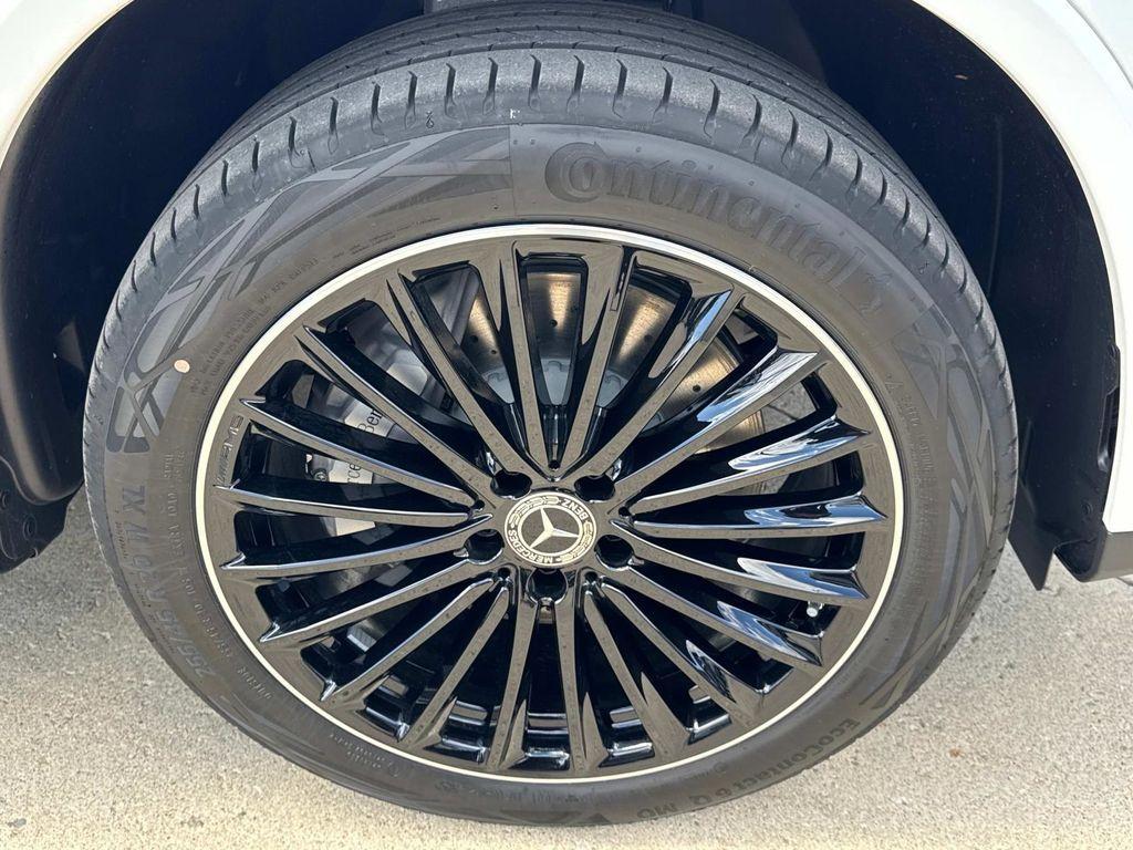 new 2025 Mercedes-Benz GLC 300 car, priced at $66,685