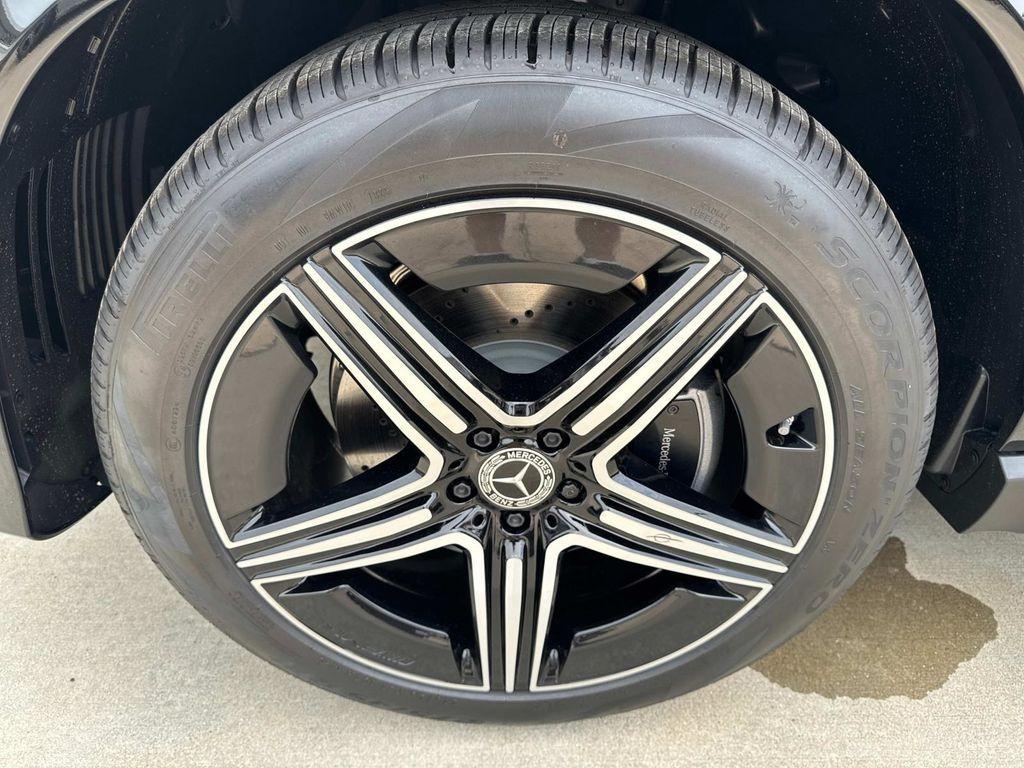 new 2025 Mercedes-Benz GLE 450 car, priced at $88,885