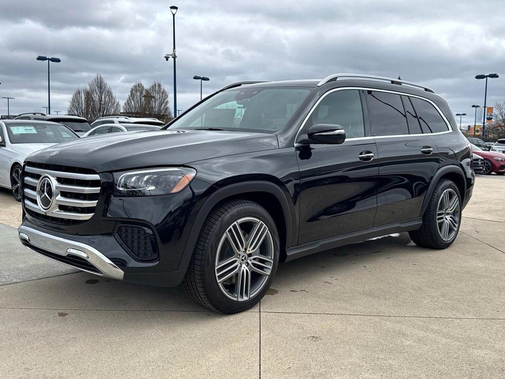 new 2025 Mercedes-Benz GLS 450 car, priced at $91,945