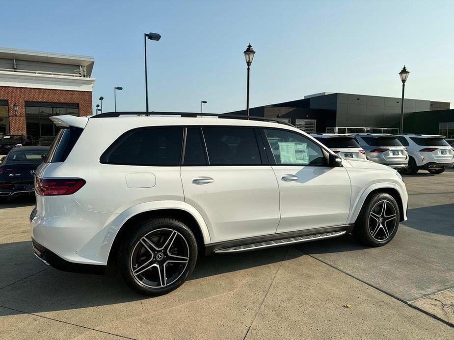 new 2025 Mercedes-Benz GLS 450 car