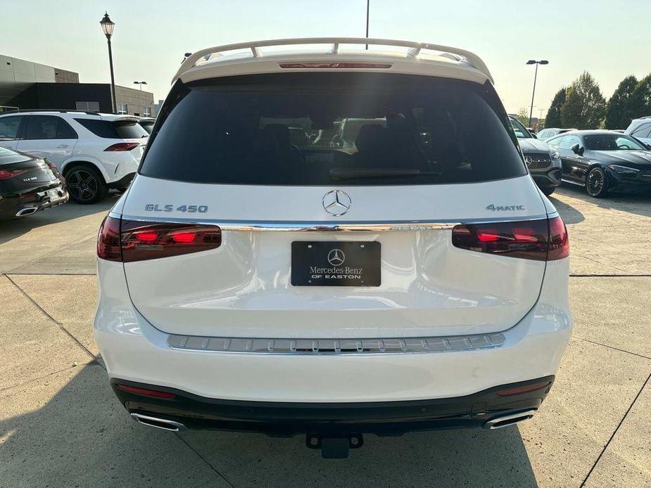 new 2025 Mercedes-Benz GLS 450 car