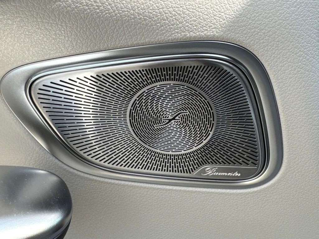 new 2025 Mercedes-Benz GLC 300 car, priced at $60,265