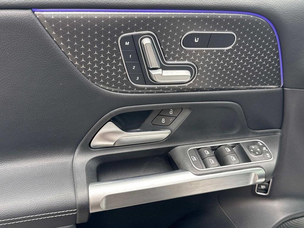 new 2025 Mercedes-Benz GLB 250 car, priced at $55,515
