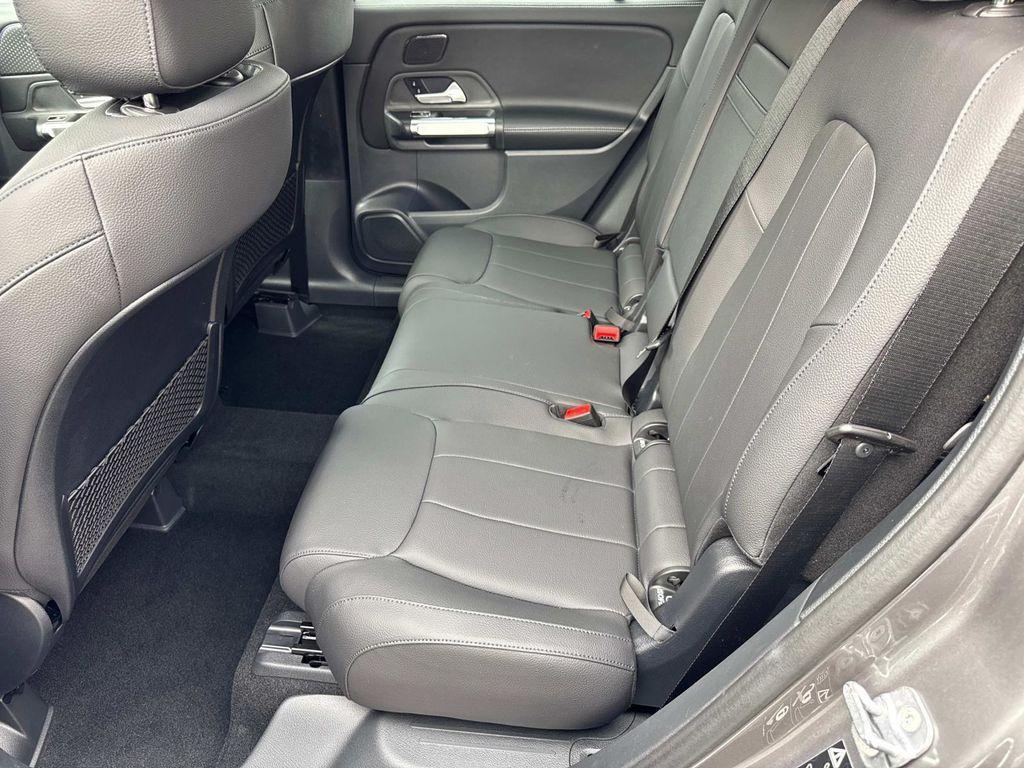new 2025 Mercedes-Benz GLB 250 car, priced at $55,515