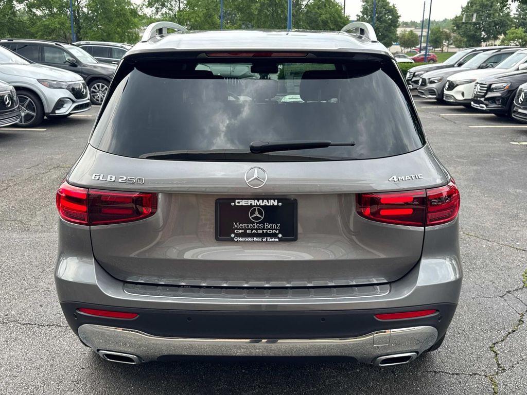new 2025 Mercedes-Benz GLB 250 car, priced at $55,515