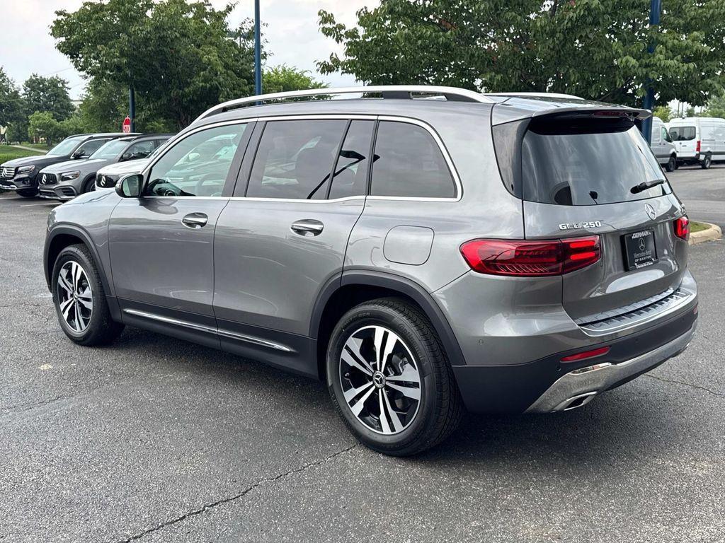 new 2025 Mercedes-Benz GLB 250 car, priced at $55,515