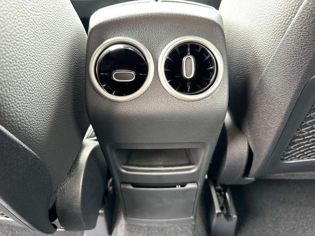 new 2025 Mercedes-Benz GLB 250 car, priced at $55,515