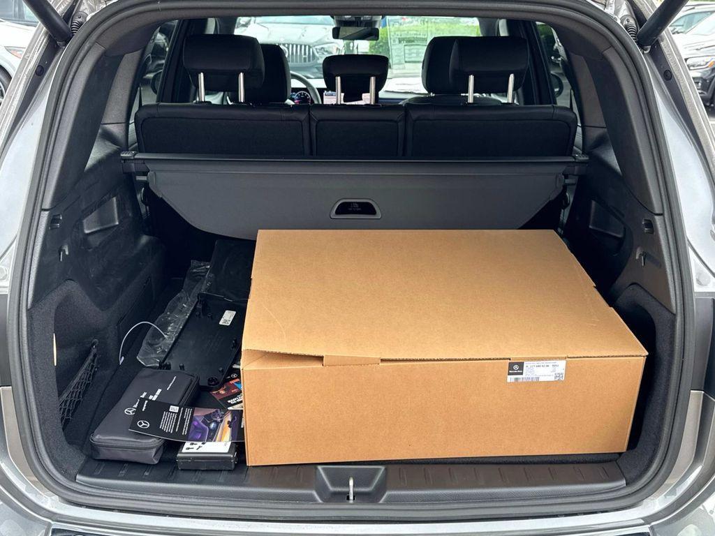 new 2025 Mercedes-Benz GLB 250 car, priced at $55,515