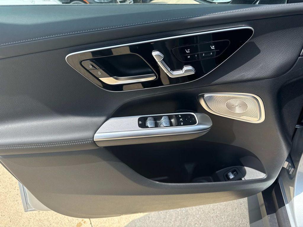 new 2025 Mercedes-Benz GLC 350e car, priced at $71,035