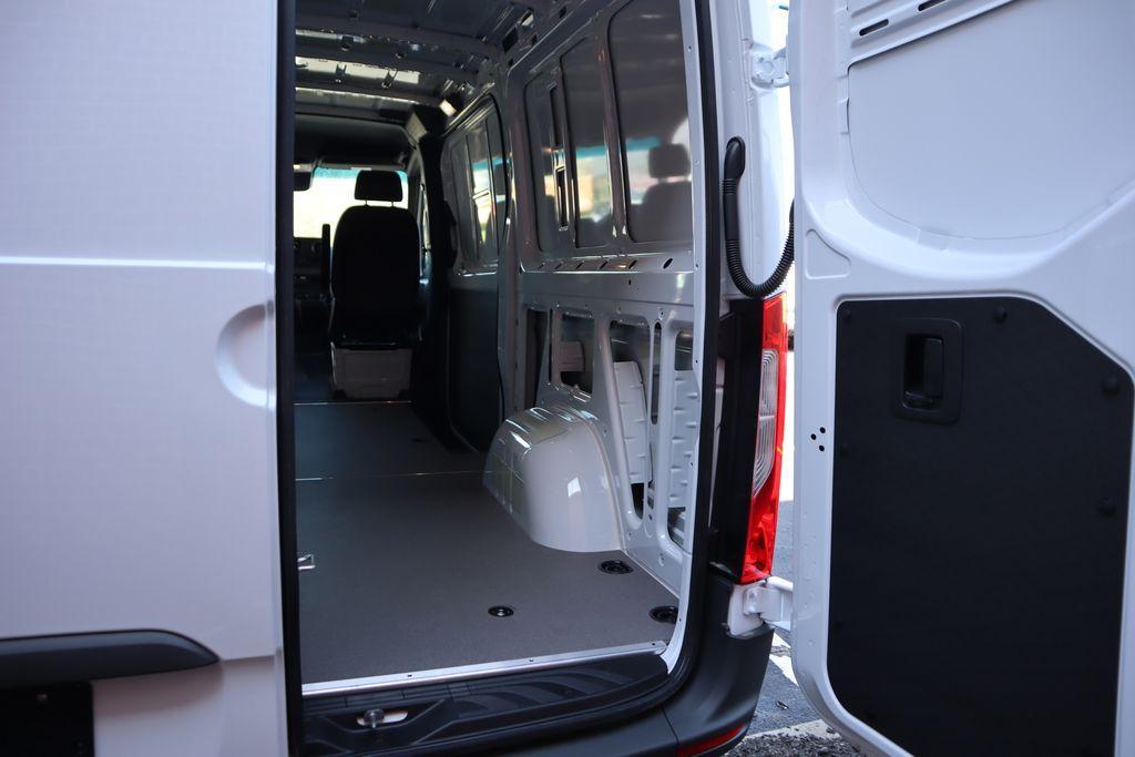 new 2024 Mercedes-Benz Sprinter 2500 car