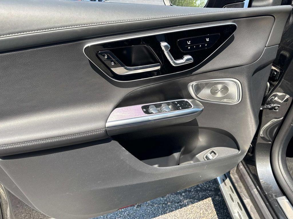 new 2025 Mercedes-Benz GLC 300 car, priced at $64,035