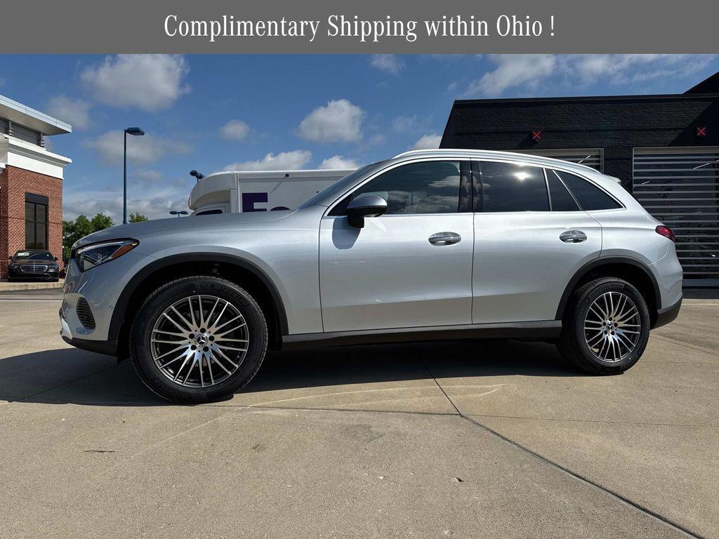 new 2025 Mercedes-Benz GLC 300 car, priced at $59,495