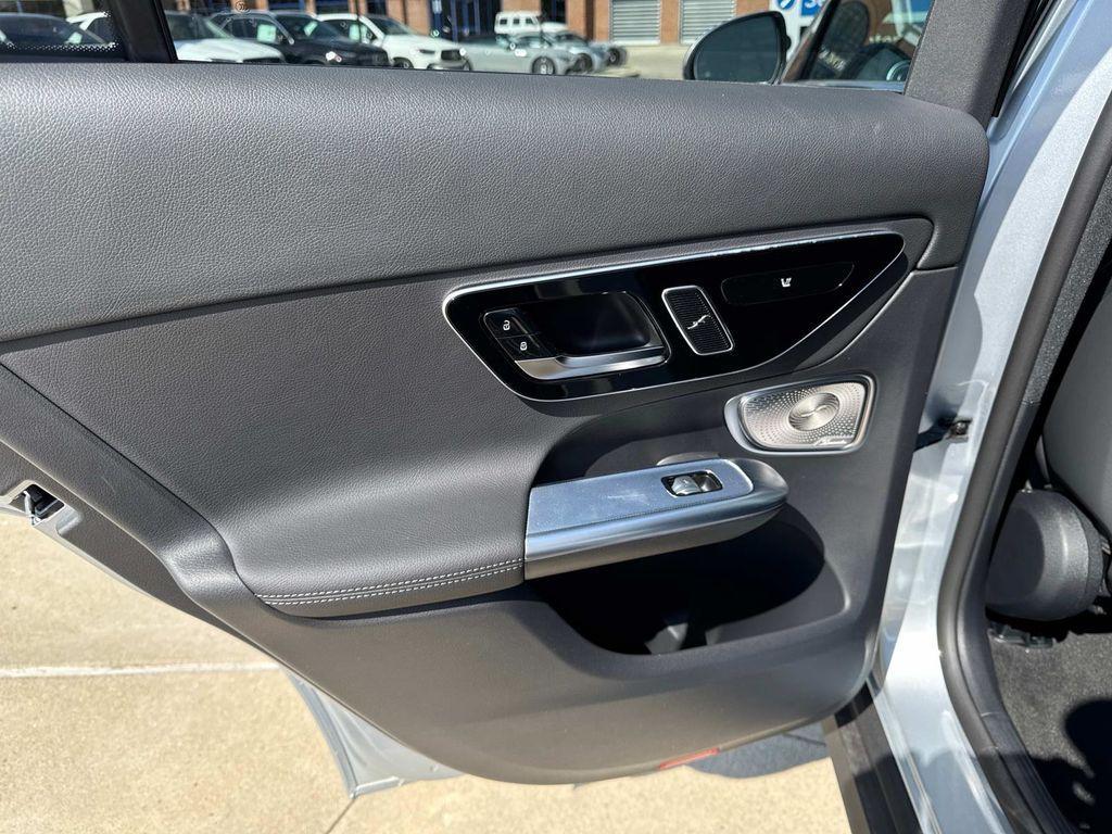 new 2025 Mercedes-Benz GLC 300 car, priced at $59,495