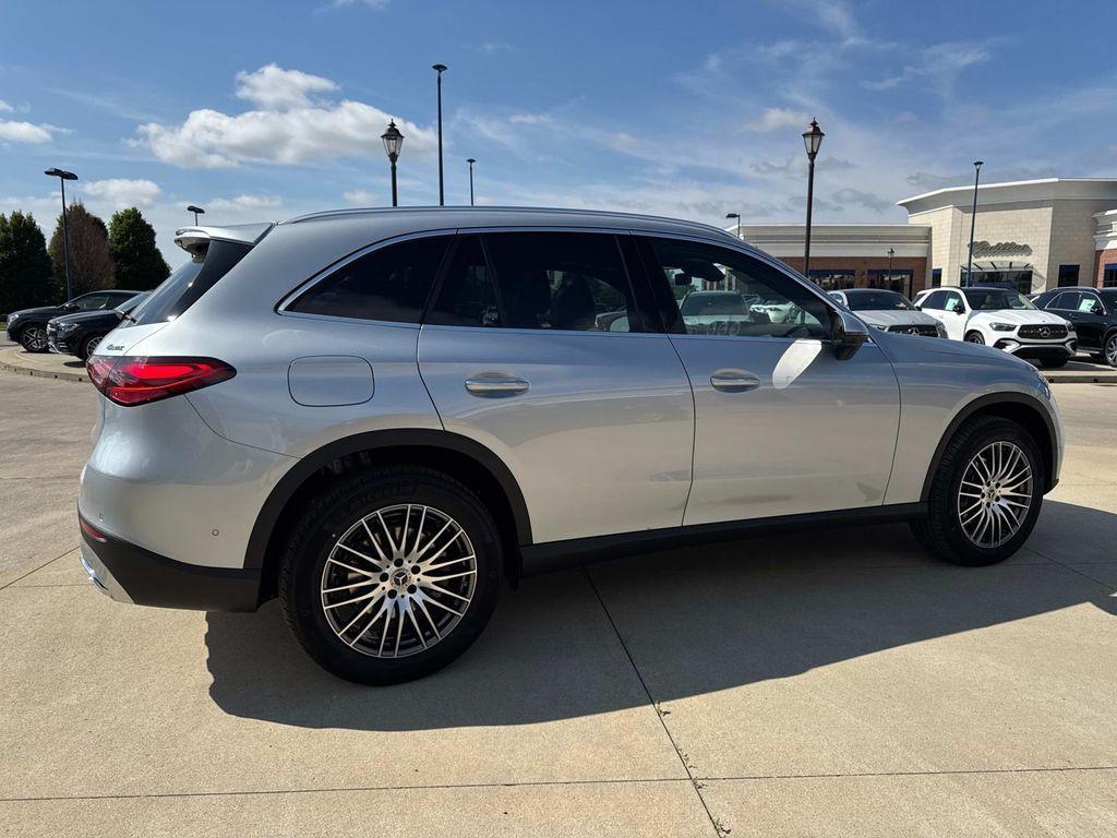 new 2025 Mercedes-Benz GLC 300 car, priced at $59,495