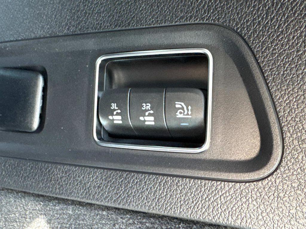 new 2025 Mercedes-Benz AMG GLS 63 car, priced at $161,915