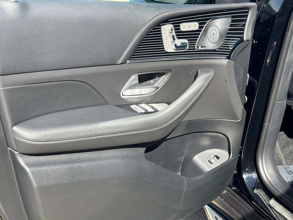 new 2025 Mercedes-Benz AMG GLS 63 car, priced at $161,915
