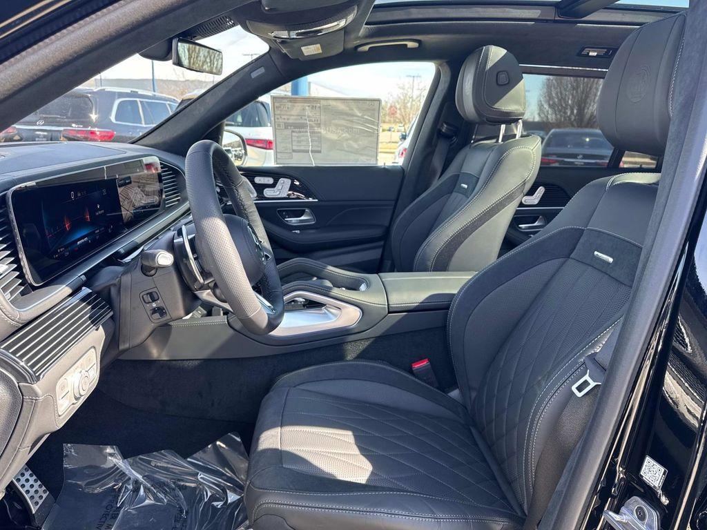 new 2025 Mercedes-Benz AMG GLS 63 car, priced at $161,915