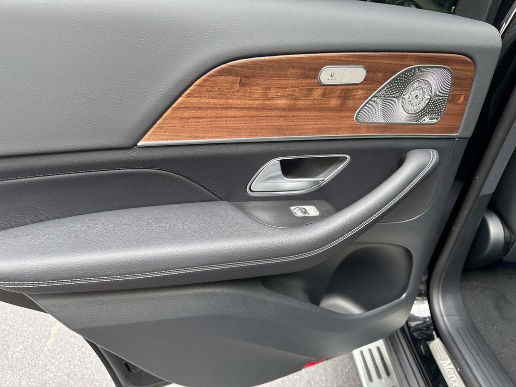 new 2025 Mercedes-Benz GLE 450e car, priced at $79,830