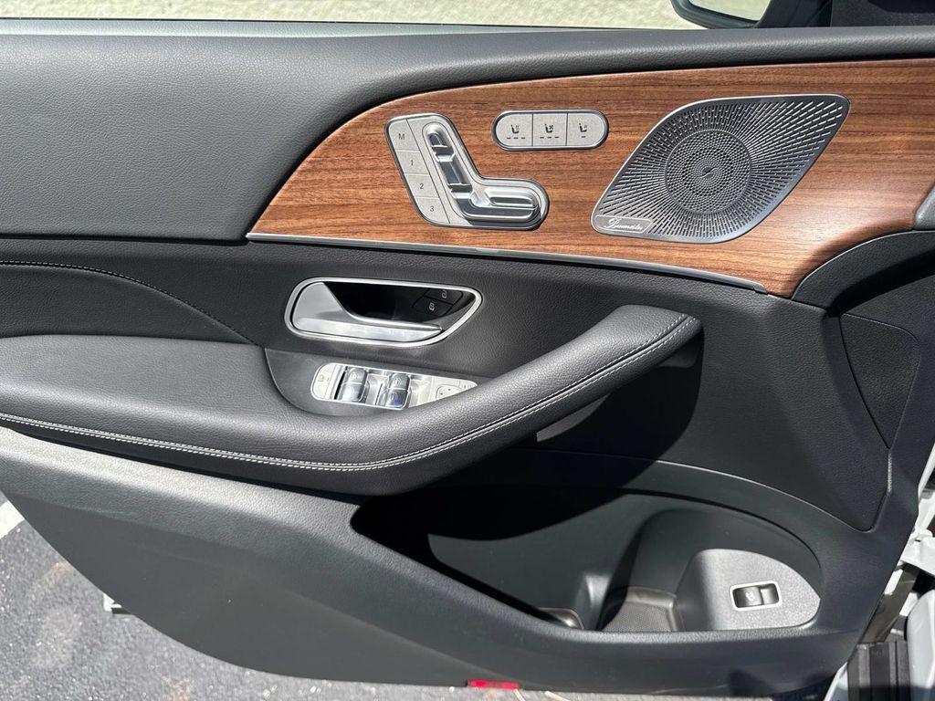 new 2025 Mercedes-Benz GLS 450 car, priced at $108,030
