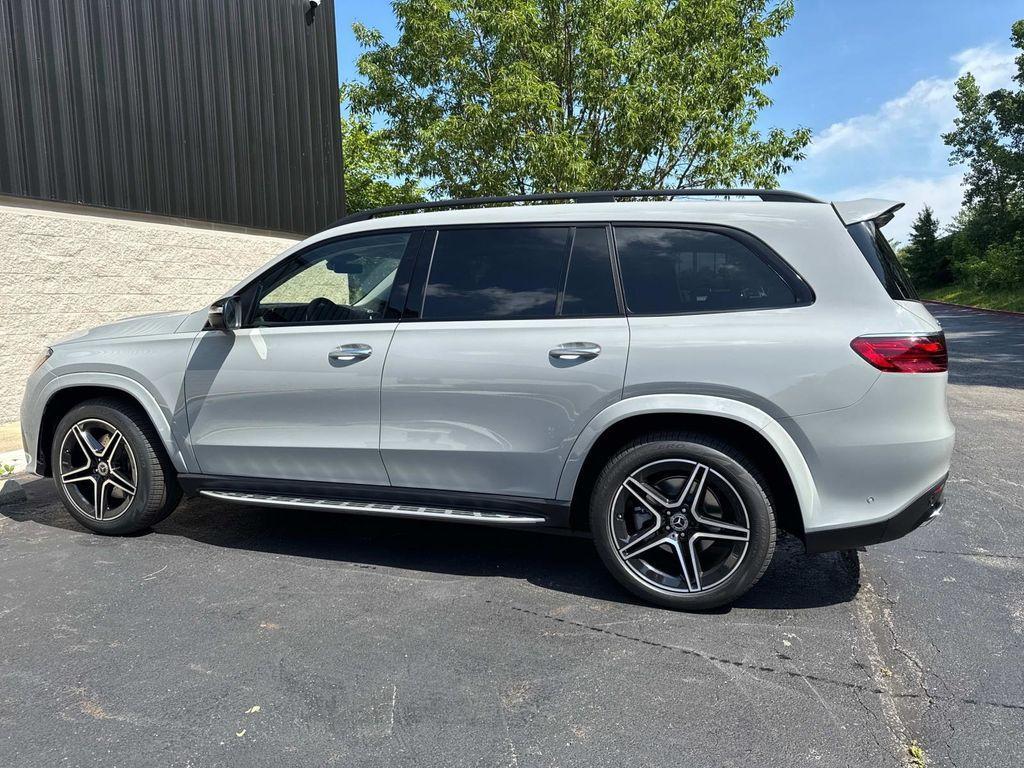 new 2025 Mercedes-Benz GLS 450 car, priced at $108,030