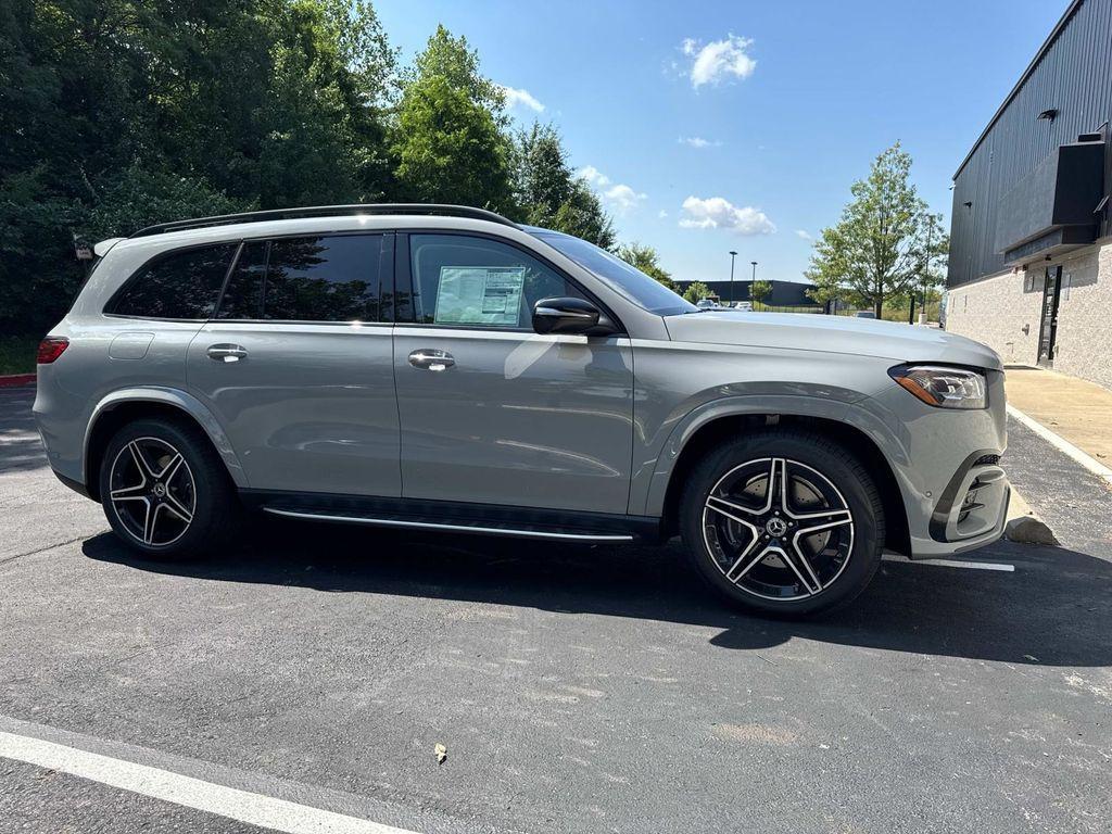 new 2025 Mercedes-Benz GLS 450 car, priced at $108,030