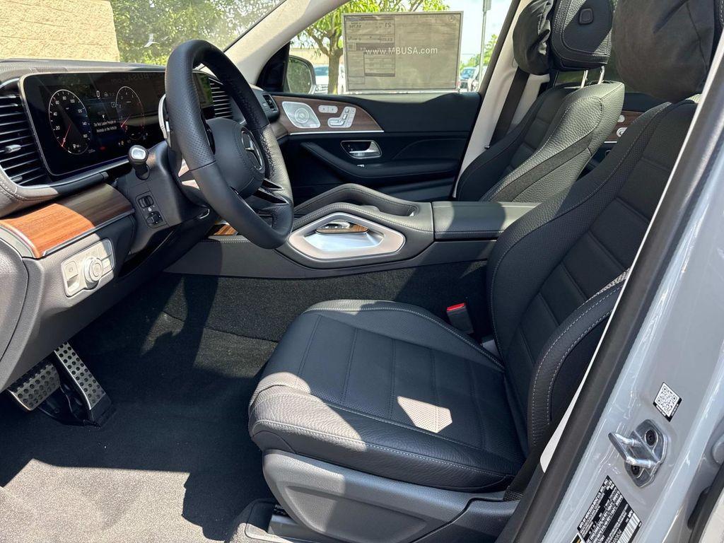 new 2025 Mercedes-Benz GLS 450 car, priced at $108,030