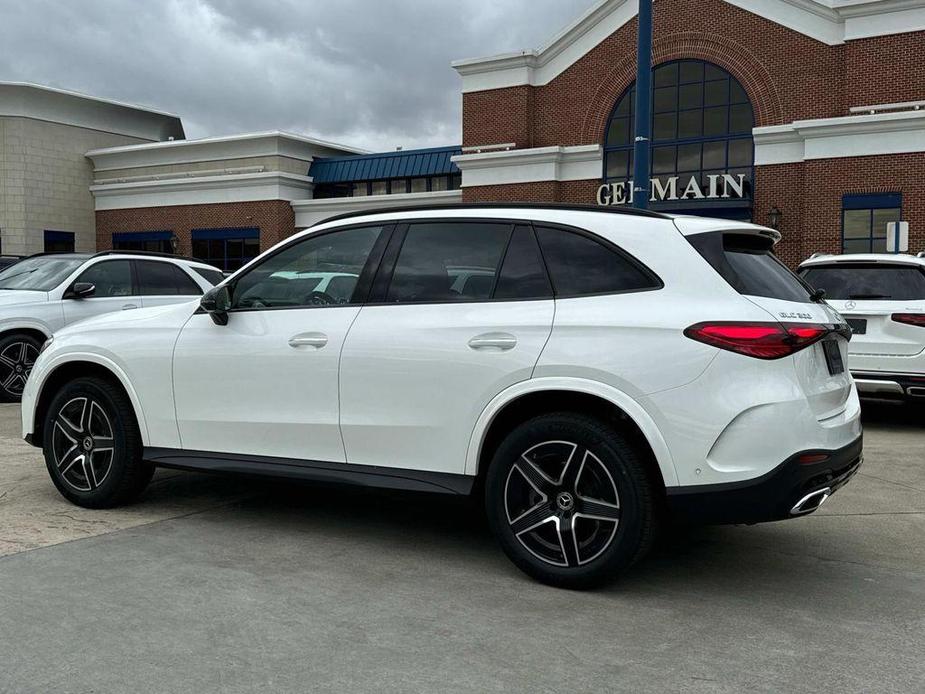 new 2025 Mercedes-Benz GLC 300 car